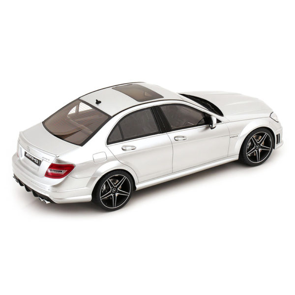 Mercedes-Benz C63 AMG 2008 Модель 1:18 Серый