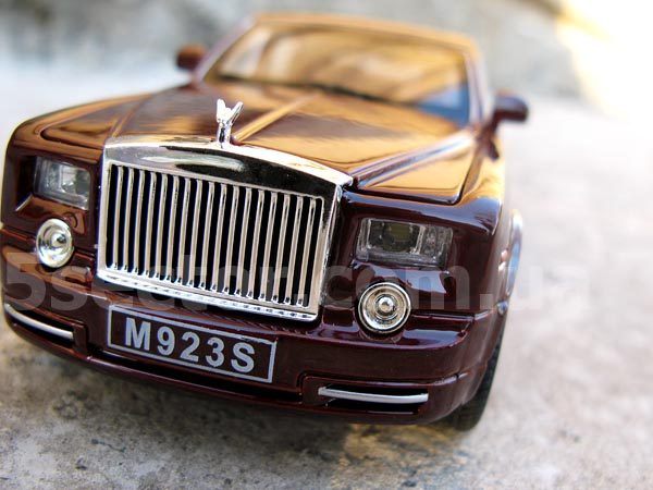 Rolls-Royce Phantom Модель 1:24 Бордовый