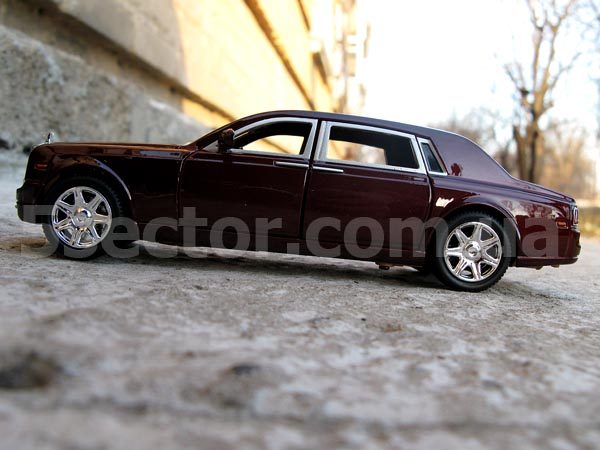 Rolls-Royce Phantom Модель 1:24 Бордовый