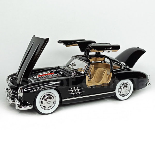 Mercedes-Benz 300SL (W198) Модель 1:24 Черный