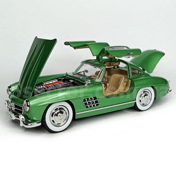 Mercedes-Benz 300SL (W198) Модель 1:24 Зеленый