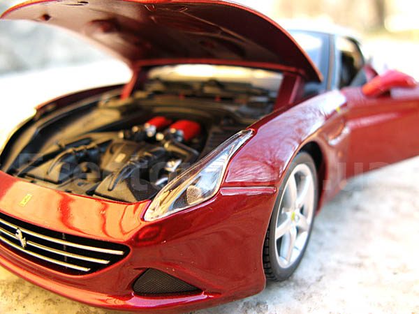 Ferrari California T Коллекционная модель автомобиля 1:24