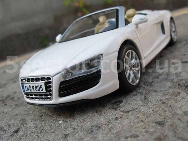 Audi R8 Spyder Коллекционная модель автомобиля 1:24