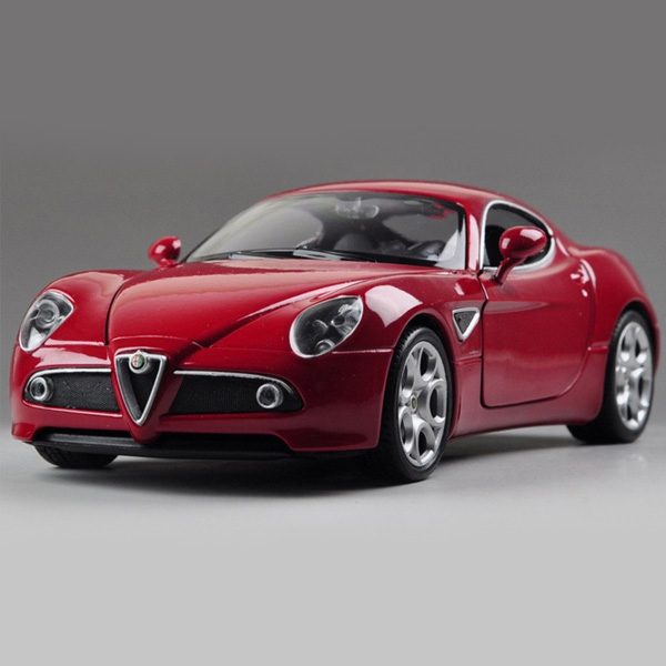 Alfa Romeo 8C Competizione Модель 1:24 Темно-красный