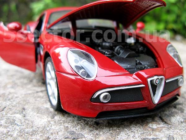 Alfa Romeo 8C Competizione Коллекционная модель 1:24