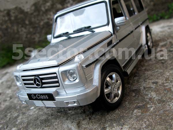 Mercedes-Benz G-Class 2009 Модель 1:24 Серый