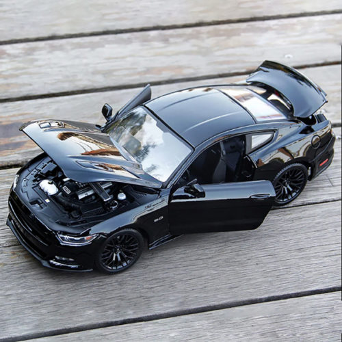 Ford Mustang GT 2015 Модель 1:18 Черный