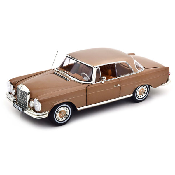 Mercedes-Benz 250 SE Coupe W111 Модель 1:18 Коричневый