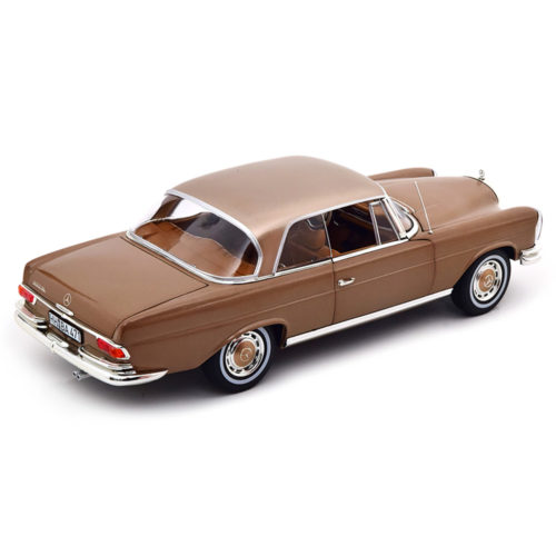 Mercedes-Benz 250 SE Coupe W111 Модель 1:18 Коричневый