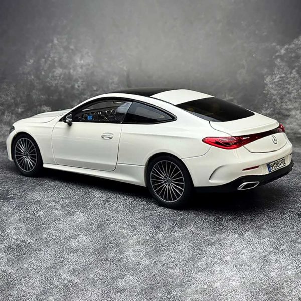 Mercedes-Benz CLE Coupe 2024 Модель 1:18 Белый