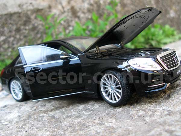 Mercedes-Benz S-Class S500 Модель 1:24 Черный