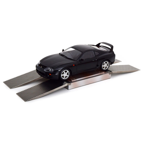 Toyota Supra & Подъемная платформа Модель 1:18 Черный