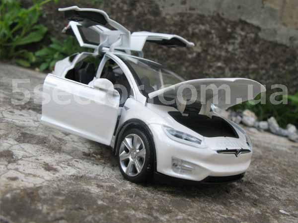 Tesla Model X Коллекционная модель автомобиля 1:32