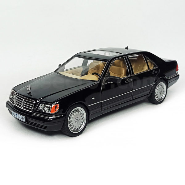 Mercedes-Benz S 320 W140 Модель 1:24 Черный