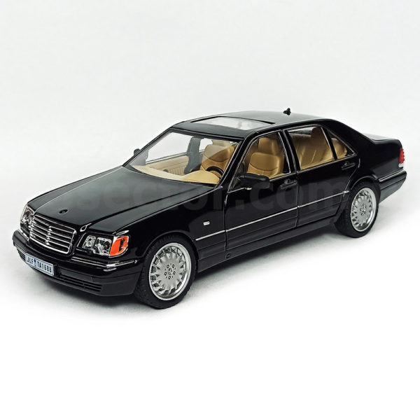 Mercedes-Benz S 320 W140 Модель 1:24 Черный