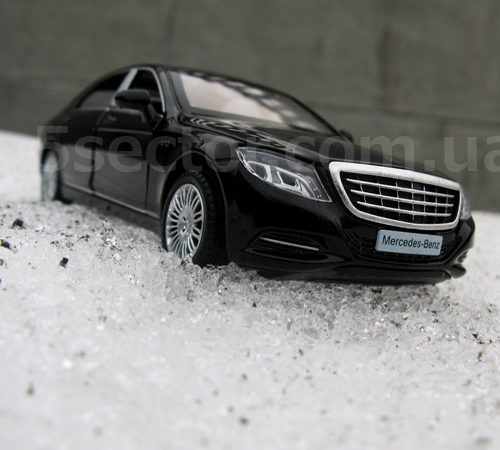 Mercedes-Maybach S600 Коллекционная модель 1:32