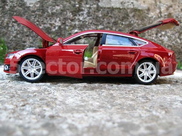 Audi A7 Коллекционная модель 1:24 Красный