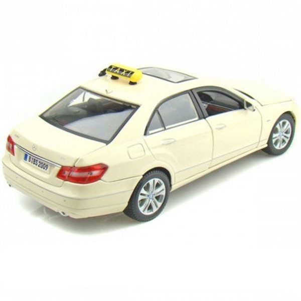 Mercedes Benz E-Class German Taxi Модель 1:18