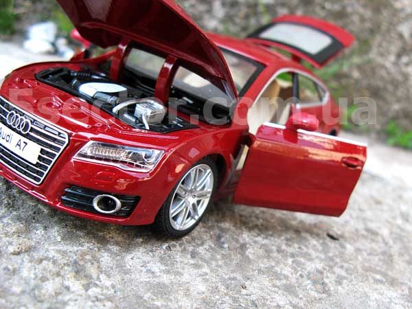 Audi A7 Коллекционная модель 1:24 Красный