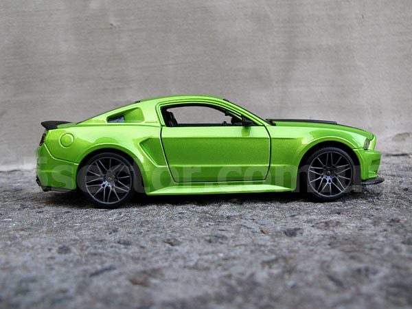 Ford Mustang Street Racer 2014 Коллекционная модель 1:24
