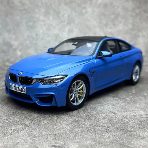 BMW M4 F82 Масштабная модель 1:18 Синий