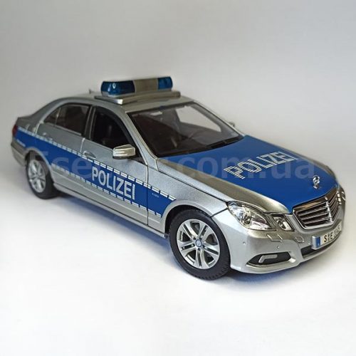 Mercedes Benz E-Class German Police Модель 1:18