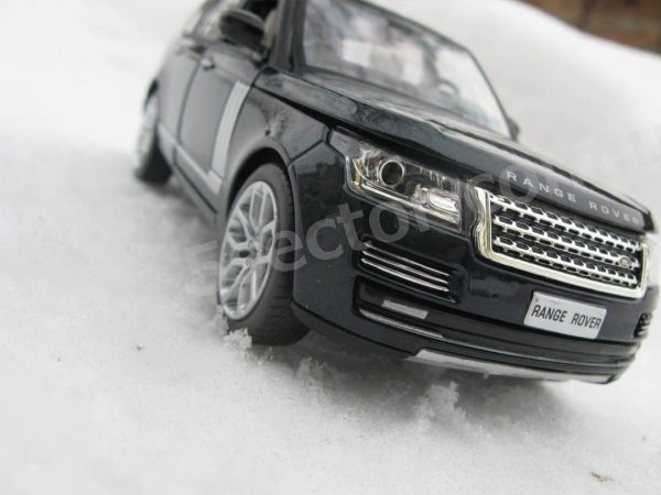 Range Rover Vogue. Коллекционная модель 1:24