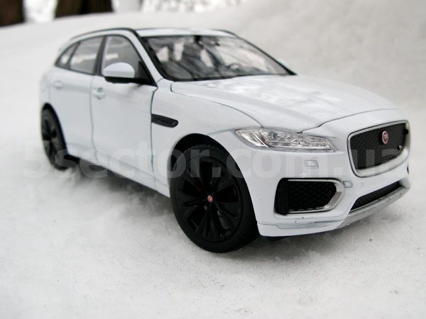 Jaguar F-Pace 2016 Модель 1:24 Белый