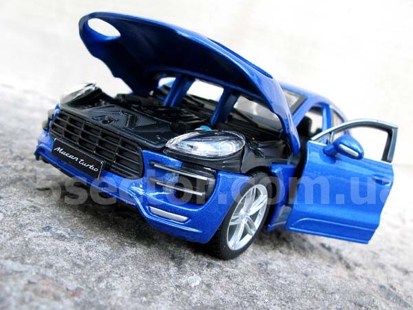 Porsche Macan Turbo Модель 1:24 Синий