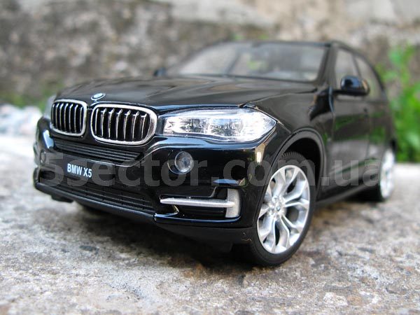 BMW X5 Коллекционная модель 1:24 Черный