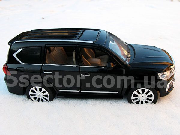 Lexus LX 570 Коллекционная модель 1:24 Черный