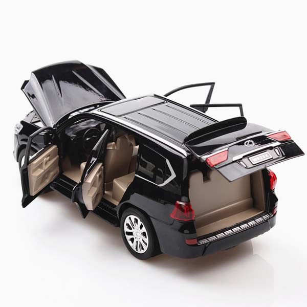 Lexus LX 570 Коллекционная модель 1:24 Черный