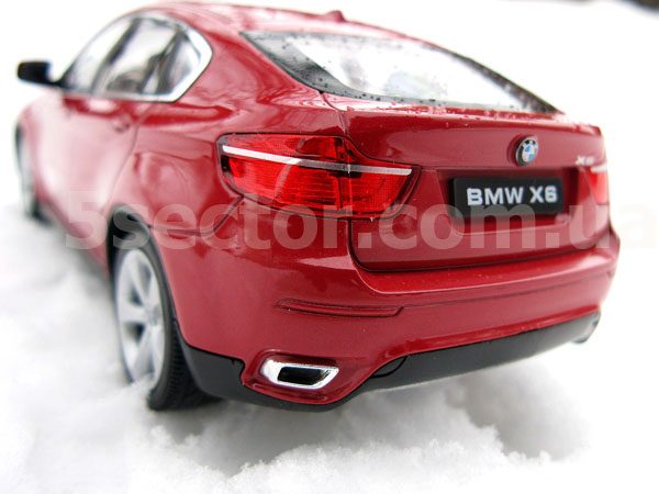BMW X6 Коллекционная модель автомобиля 1:24
