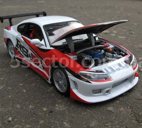 Nissan Silvia S15 RS-R Коллекционная модель 1:24