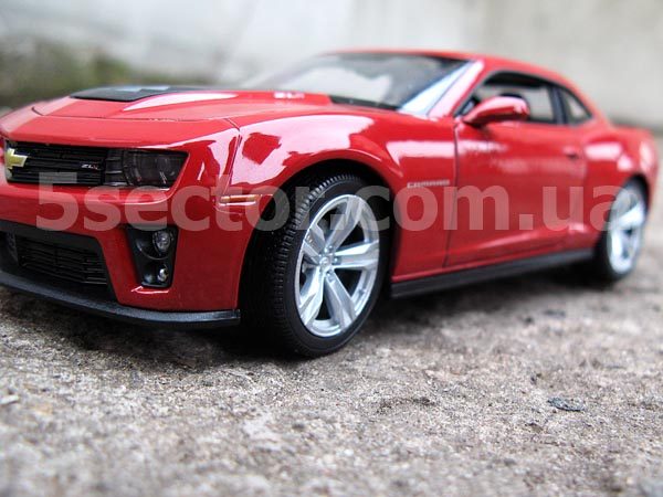 Chevrolet Camaro ZL1 2012 Модель 1:24 Красный