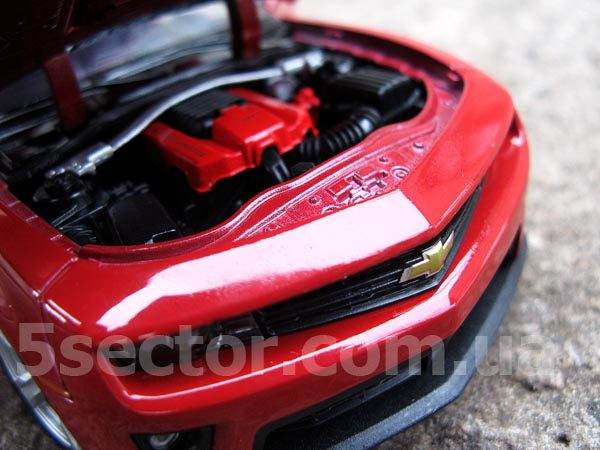 Chevrolet Camaro ZL1 2012 Модель 1:24 Красный