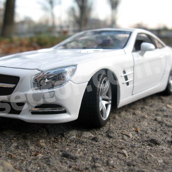 Mercedes-Benz SL500 Коллекционная модель 1:24