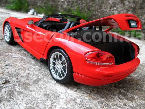 Dodge Viper SRT-10 2003 special edition Модель 1:18 Красный