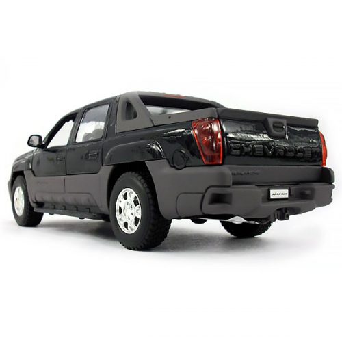 Chevrolet Avalanche 2002 Коллекционная модель 1:24