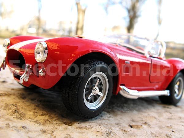 Shelby Cobra 427 SC 1965 Модель 1:24 Красный