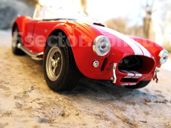 Shelby Cobra 427 SC 1965 Модель 1:24 Красный