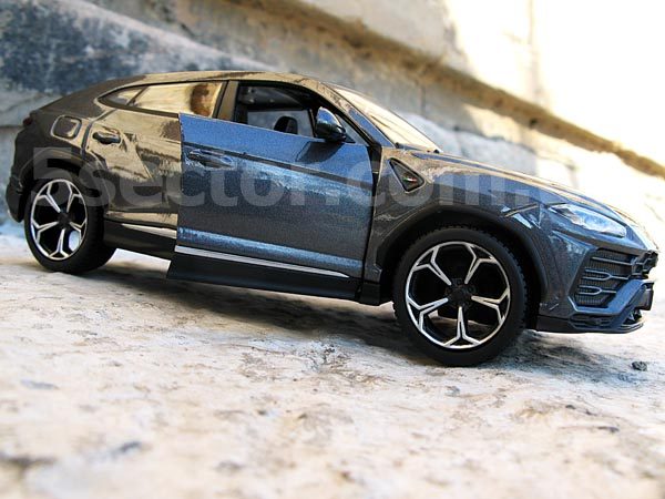 Lamborghini Urus Коллекционная модель 1:24