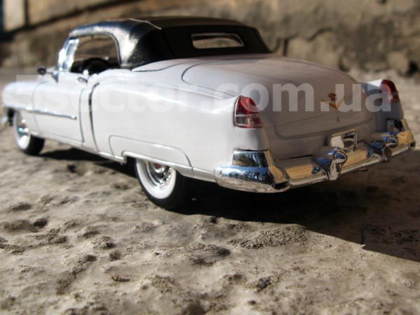 Cadillac Eldorado 1953 Модель 1:24 Белый