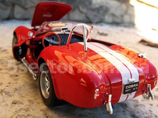 Shelby Cobra 427 SC 1965 Модель 1:24 Красный