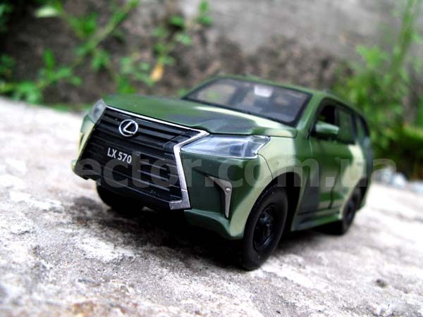 Lexus LX570 Коллекционная модель автомобиля 1:32