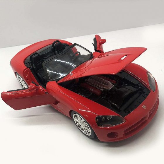 Dodge Viper SRT-10 2003 special edition Модель 1:18 Красный