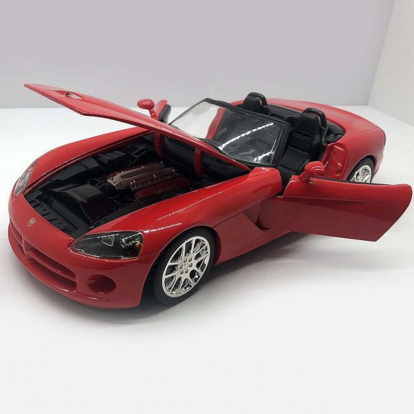 Dodge Viper SRT-10 2003 special edition Модель 1:18 Красный