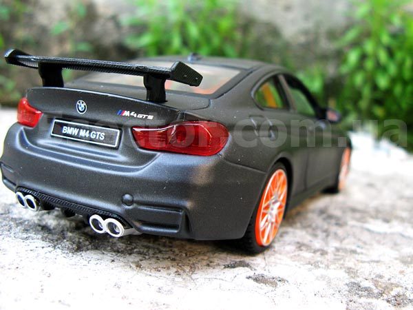 BMW M4 GTS Коллекционная модель 1:24