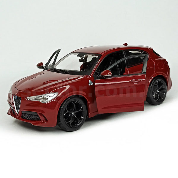 Alfa Romeo Stelvio Коллекционная модель 1:24