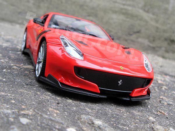 Ferrari F12TDF Коллекционная модель автомобиля 1:24